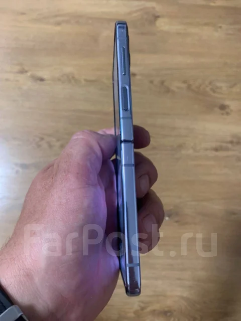 Samsung Galaxy Z Flip4. �/�, 256 ��, ���������� ����