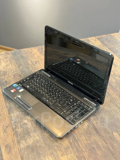 Toshiba Satellite L655. 15.6", 2,4����, ��� 4 ��, ���� 320���, WiFi: 1, Bluetooth: 1 ����