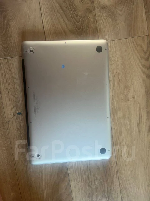 Apple MacBook 13. 13", 2,7����, ��� 4 ��, ���� 108���, WiFi: 1, Bluetooth: 1, ����������� �� 6��. ����