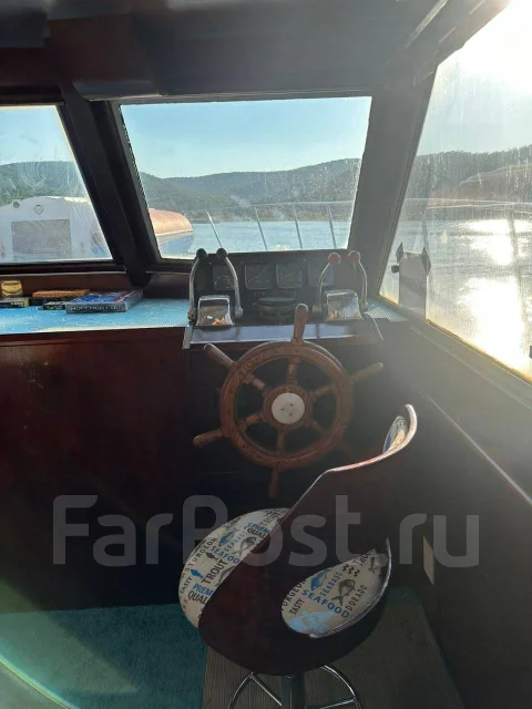 Uniflite. 1983 ���, ����� 17��., ��������� ��� ���������, ������ ����