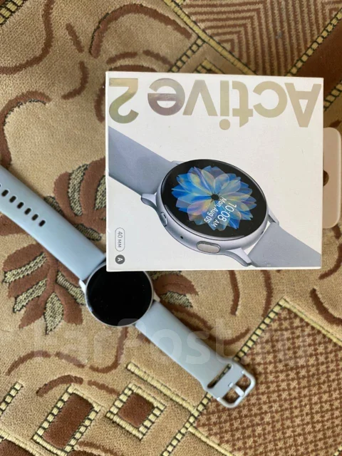 Samsung Galaxy Watch Active2 ����