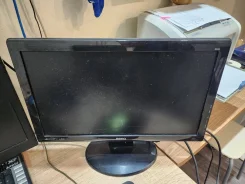 BenQ. 18.5", ���������� �� (LCD, LED, QLED) ����