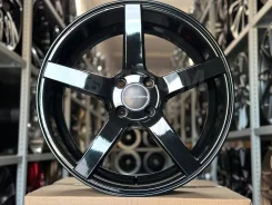 Vossen CV3-R. 7.0x17", 4x100, ET40, �� 73,1���. ��� ����� �� ������������ ����