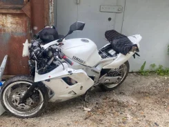 Yamaha FZR 1000 ����