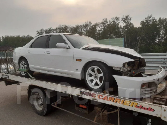 Nissan Skyline. HR33, RB20E ����
