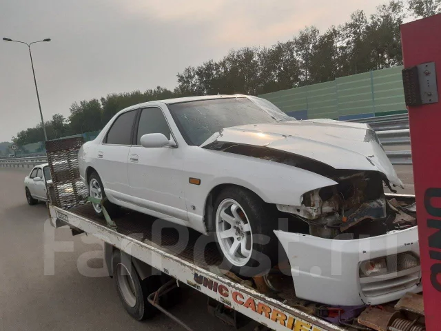 Nissan Skyline. HR33, RB20E ����