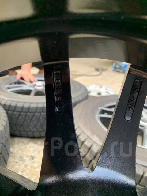Mondera. 7.0x17", 5x114.3, ET48 ����