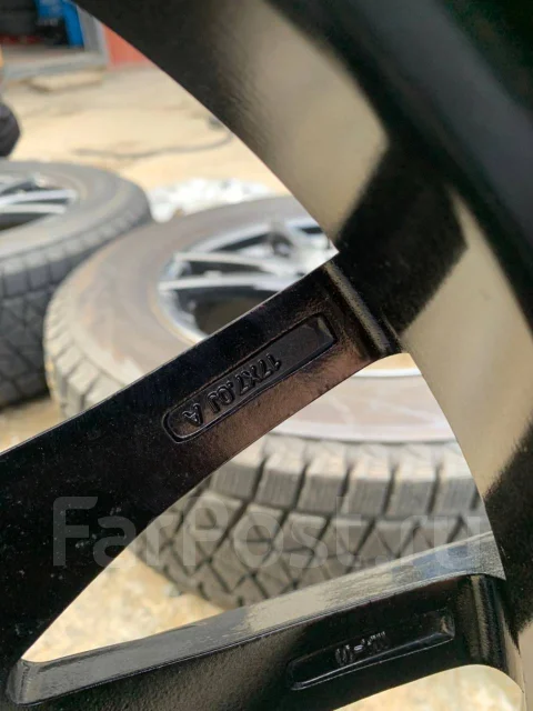 Mondera. 7.0x17", 5x114.3, ET48 ����