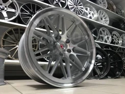 Vossen LC-107. 9.0x18", 5x114.3, ET38, �� 73,1���. ��� ����� �� ����������� ����