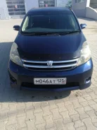 Toyota Isis. ��������, 4wd, 1.8 (155��.�.), ������, 123 000����. �� ����