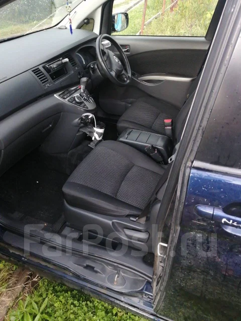 Toyota Isis. ��������, 4wd, 1.8 (155��.�.), ������, 123 000����. �� ����
