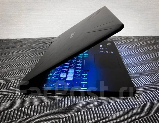 Asus TUF Gaming. 15.6", 144����, ��� 16 ��, ���� 512���, WiFi: 1, Bluetooth: 1, ����������� �� 7��. ����