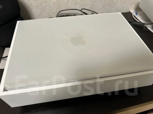 Apple MacBook Air 13 2022 MLXY3. ��� 8 ��, ���� 256���, WiFi: 1, Bluetooth: 1 ����
