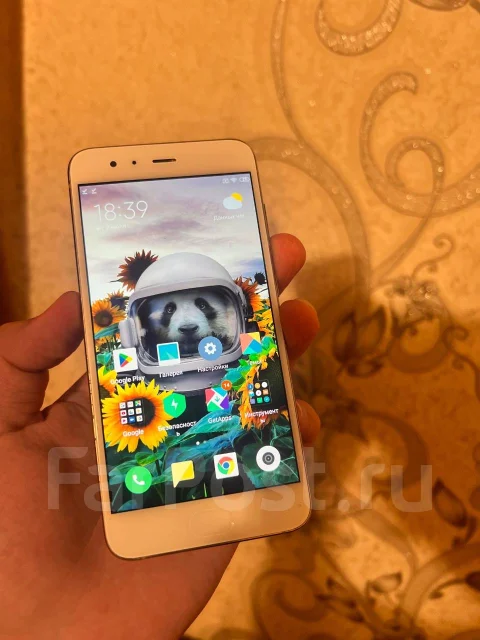 Xiaomi Mi6. �/�, 128 ��, �����, 3G, 4G LTE, Dual-SIM, NFC ����