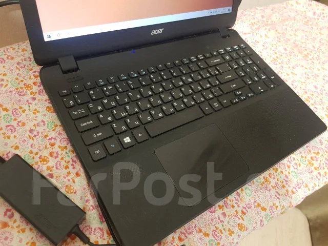 Acer Aspire ES1-512. 15.6", 2,2����, ��� 2048 ��, ���� 500���, WiFi: 1, Bluetooth: 1, ����������� �� 1��. ����