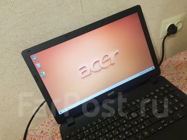 Acer Aspire ES1-512. 15.6", 2,2����, ��� 2048 ��, ���� 500���, WiFi: 1, Bluetooth: 1, ����������� �� 1��. ����