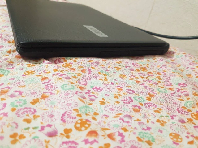 Acer Aspire ES1-512. 15.6", 2,2����, ��� 2048 ��, ���� 500���, WiFi: 1, Bluetooth: 1, ����������� �� 1��. ����