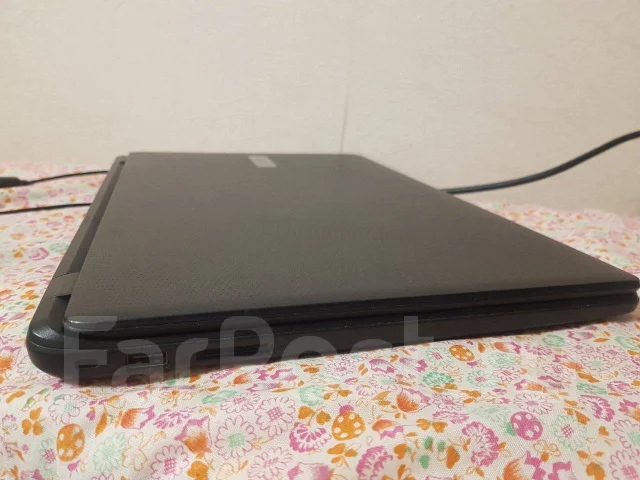 Acer Aspire ES1-512. 15.6", 2,2����, ��� 2048 ��, ���� 500���, WiFi: 1, Bluetooth: 1, ����������� �� 1��. ����