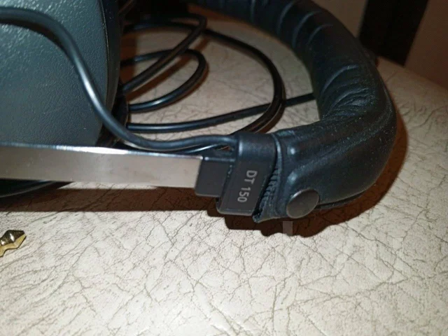 Beyerdynamic DT 150 ����