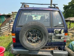 Isuzu Bighorn ����