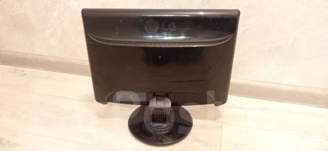 LG. 19", ���������� �� (LCD, LED, QLED) ����
