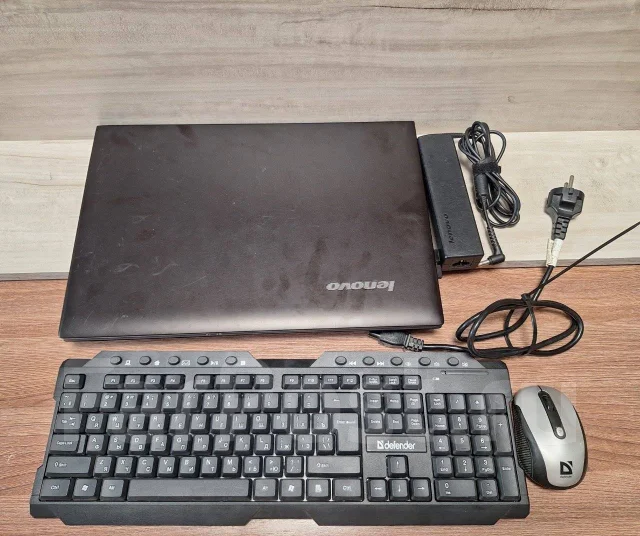Lenovo IdeaPad Z500. 15.6", 2,3����, ��� 4 ��, ���� 500���, WiFi: 1, Bluetooth: 1 ����
