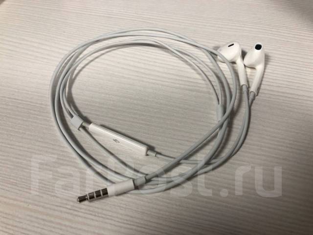 Оригинальные наушники Apple EarPods with 3.5mm, б/у, в наличии. Цена ...