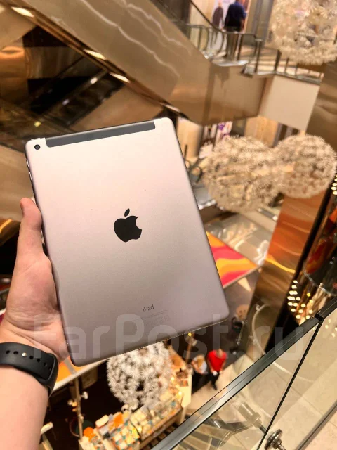 Apple iPad. 9.7 ������, ������ 32 �� ����