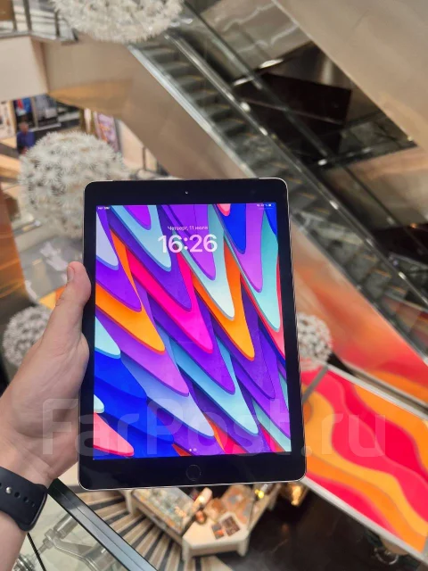 Apple iPad. 9.7 ������, ������ 32 �� ����