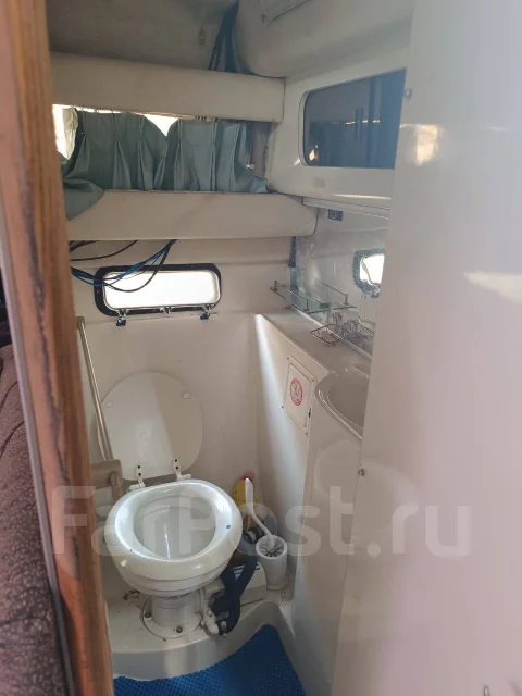 Bayliner. 1992 ���, ����� 9��., ��������� ������������, 240��.�., ������ ����