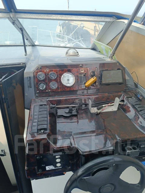 Bayliner. 1992 ���, ����� 9��., ��������� ������������, 240��.�., ������ ����