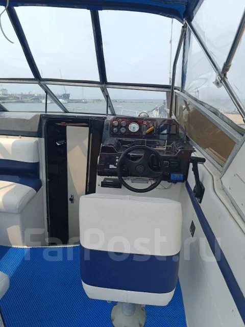 Bayliner. 1992 ���, ����� 9��., ��������� ������������, 240��.�., ������ ����