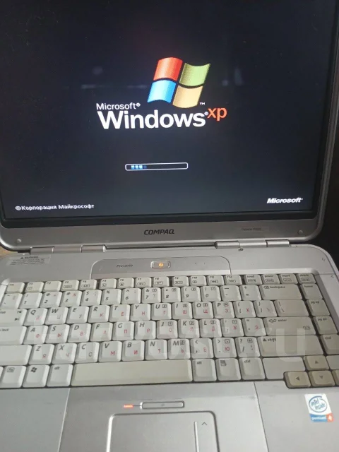 Compaq. 16.4", 2,8����, ��� 256 �� � ������, ���� 60���, WiFi: 1, ����������� �� 1��. ����