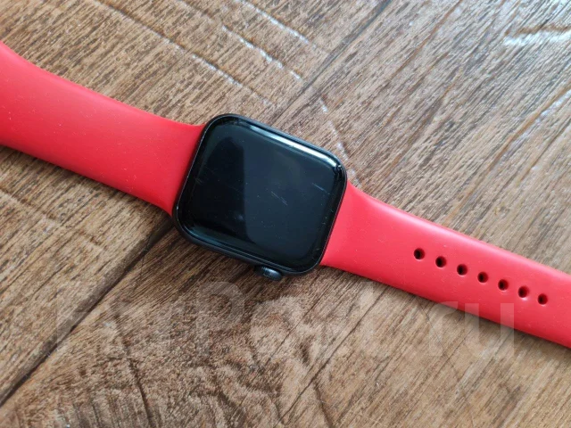 Apple Watch SE. GPS, NFC ����