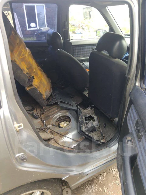 Nissan Cube. ��������, 4wd, 1.3 (85��.�.), ������, 300 000����. �� ����
