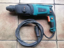 �����������. �������� 1 050���, ������ SDS-plus, ������ ����
