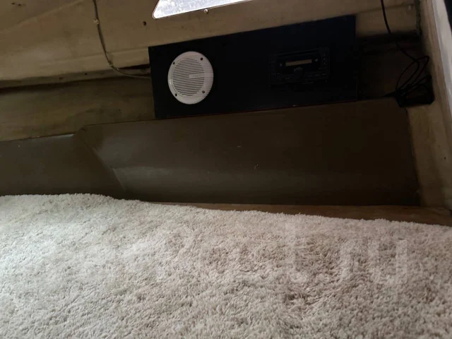 Nissan. 1990 ���, ����� 7��., ��������� ���������, 70��.�., ������ ����