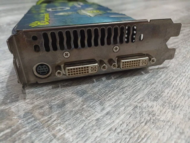 GeForce GTX 275 ����