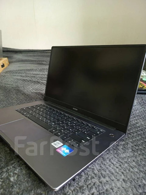 Honor MagicBook X 15. 15.6", 2,1����, ��� 8 ��, WiFi: 1, Bluetooth: 1 ����