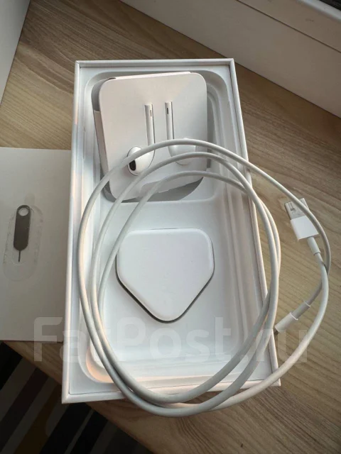 Apple iPhone 11. �/�, 64 ��, �����, Dual-SIM ����