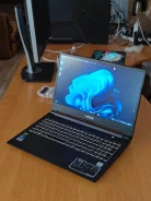 Hasee. 15.6", 2,4����, ��� 8 ��, ���� 512���, WiFi: 1, Bluetooth: 1, ����������� �� 6��. ��� ����� �� ������������ ����