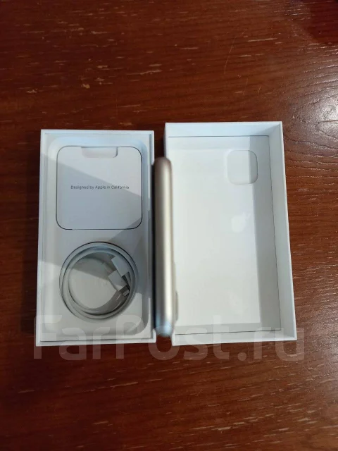 Apple iPhone 11. �/�, 64 ��, �����, 4G LTE, ����������, NFC ����