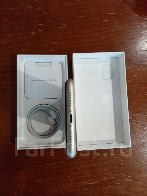 Apple iPhone 11. �/�, 64 ��, �����, 4G LTE, ����������, NFC ����