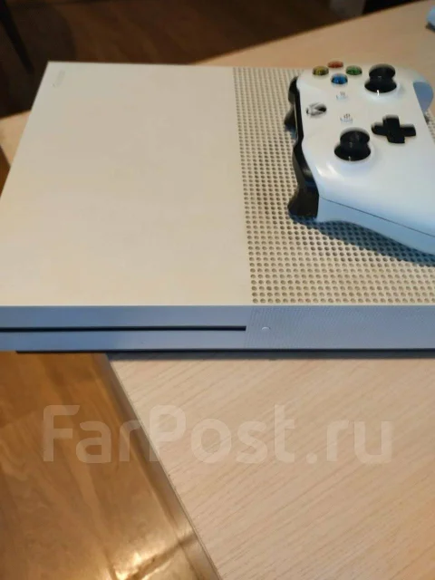 Microsoft Xbox One S ����