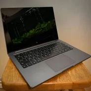 Xiaomi Mi Notebook Air 13.3. 13.3", 1,6����, ��� 8 ��, ���� 1���, WiFi: 1, Bluetooth: 1 ����