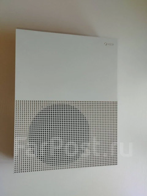 Microsoft Xbox One S ����