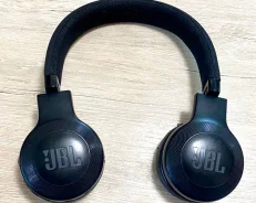 JBL E45BT ����