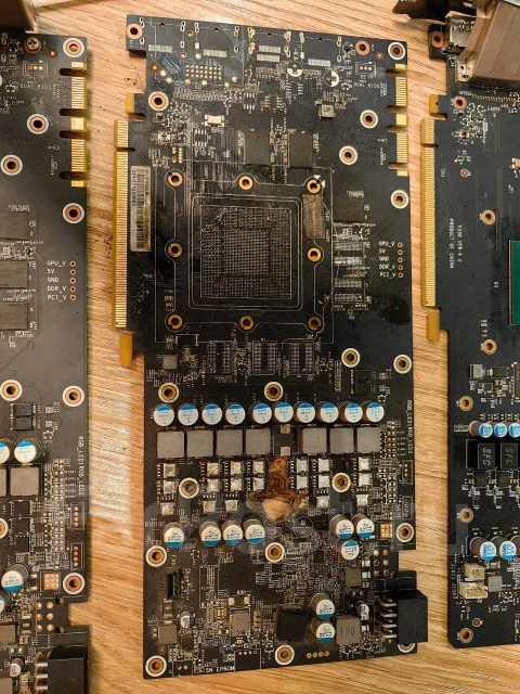 GeForce GTX 1070 ����