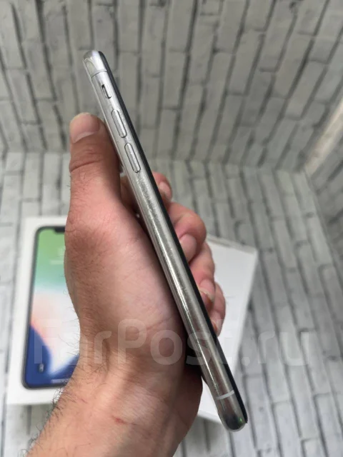 Apple iPhone X. �/�, 64 ��, �����, 4G LTE ����