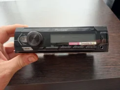 Pioneer MVH-S120UB ����